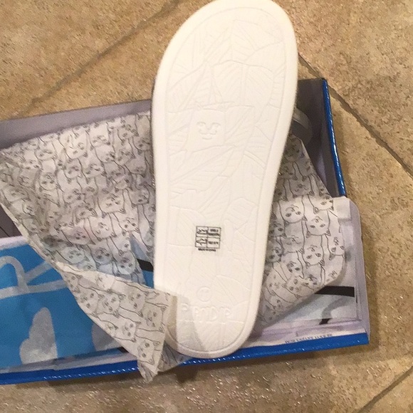 RIPNDIP size 11 woman - Picture 5 of 5